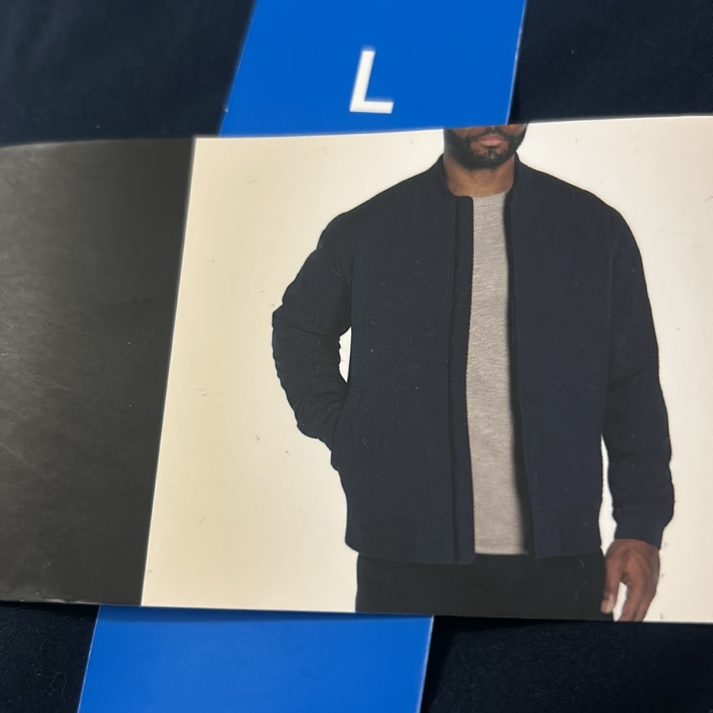 Banana Republic Men’s Insulated Bomber Jacket Blue size L, NWT